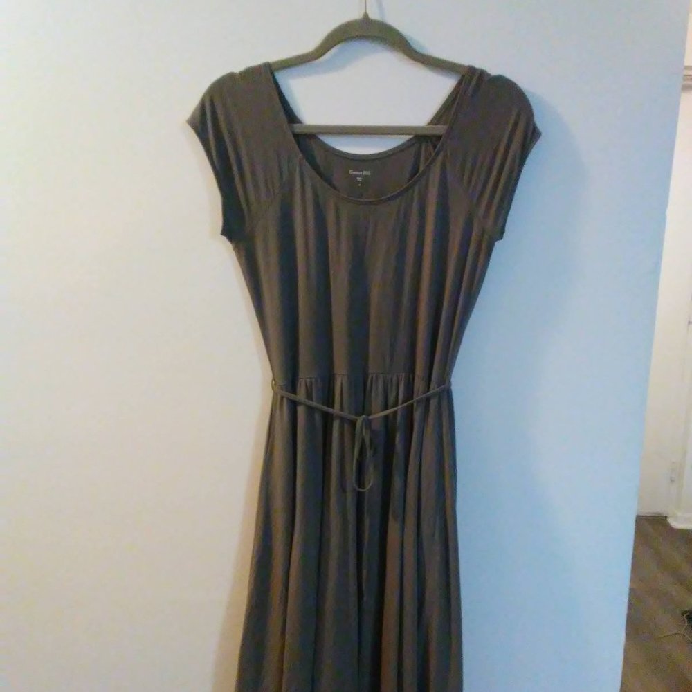Gray Garnet Hill Short Sleeve Knee Length Dress